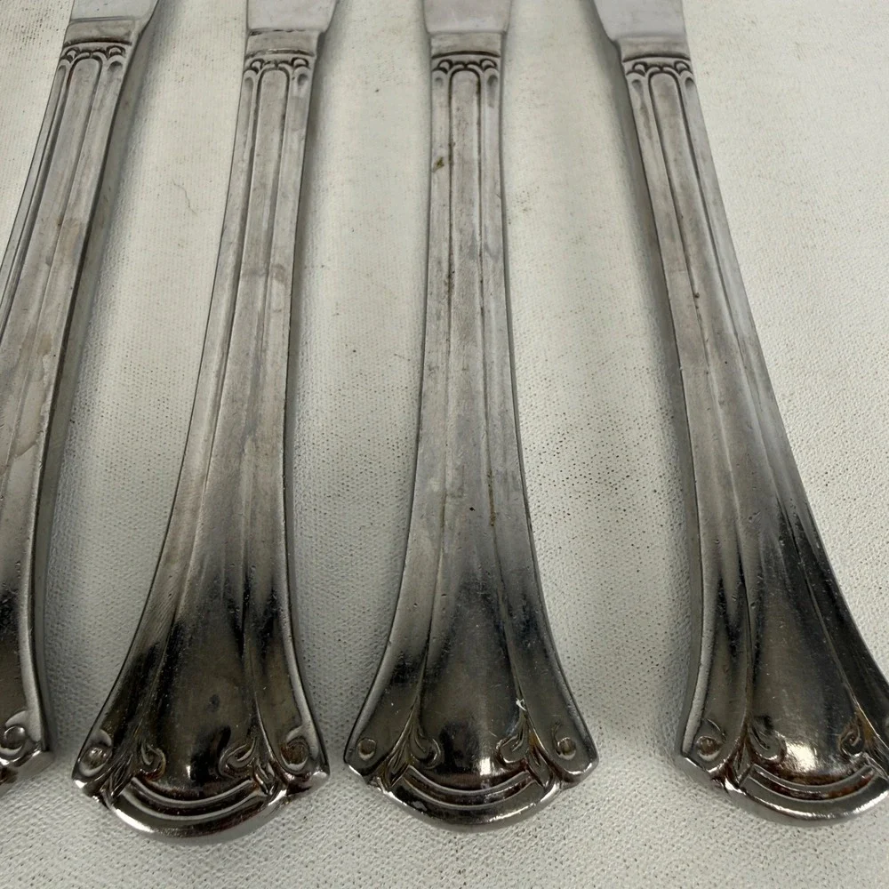 5 Wallace Resplendence Grand Ballroom ButterKnife 18/10 Stainless Steel Flaws